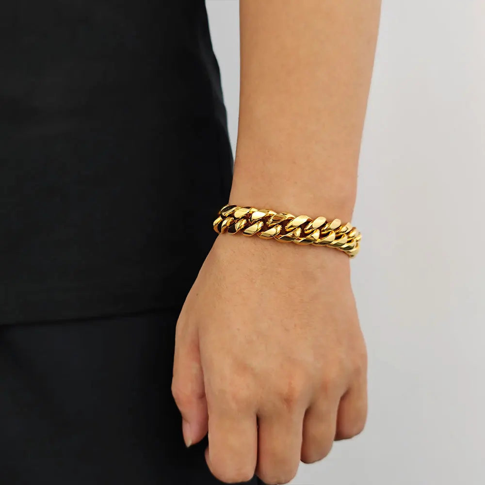 Wholesale Hot Sales Diamond Clasp Hip Hop Cuban Chain Bracelet 18k Gold Plated Stainless Steel Cuban Link Bracelet Boys Mens